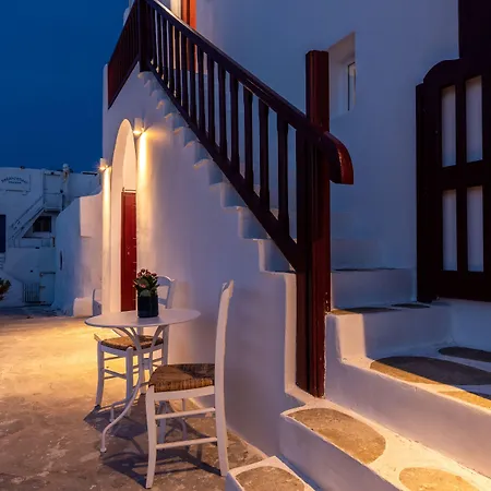 Ξενοδοχείο με διαμερίσματα Sunset Paraportiani 3*